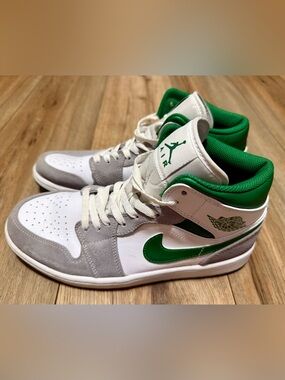 Mens Nike Air Jordan 1 Mid SE Gray Pine Green DC7294-103 Men’s Size 8 Women 9.5